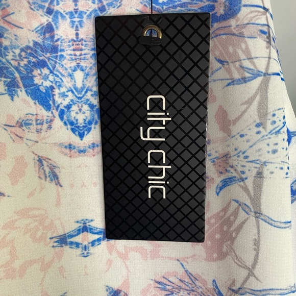 City Chic Blue Pink White Top Clove Diamante detailing Top Size 18 NWT SKU0411 - Picture 6 of 10